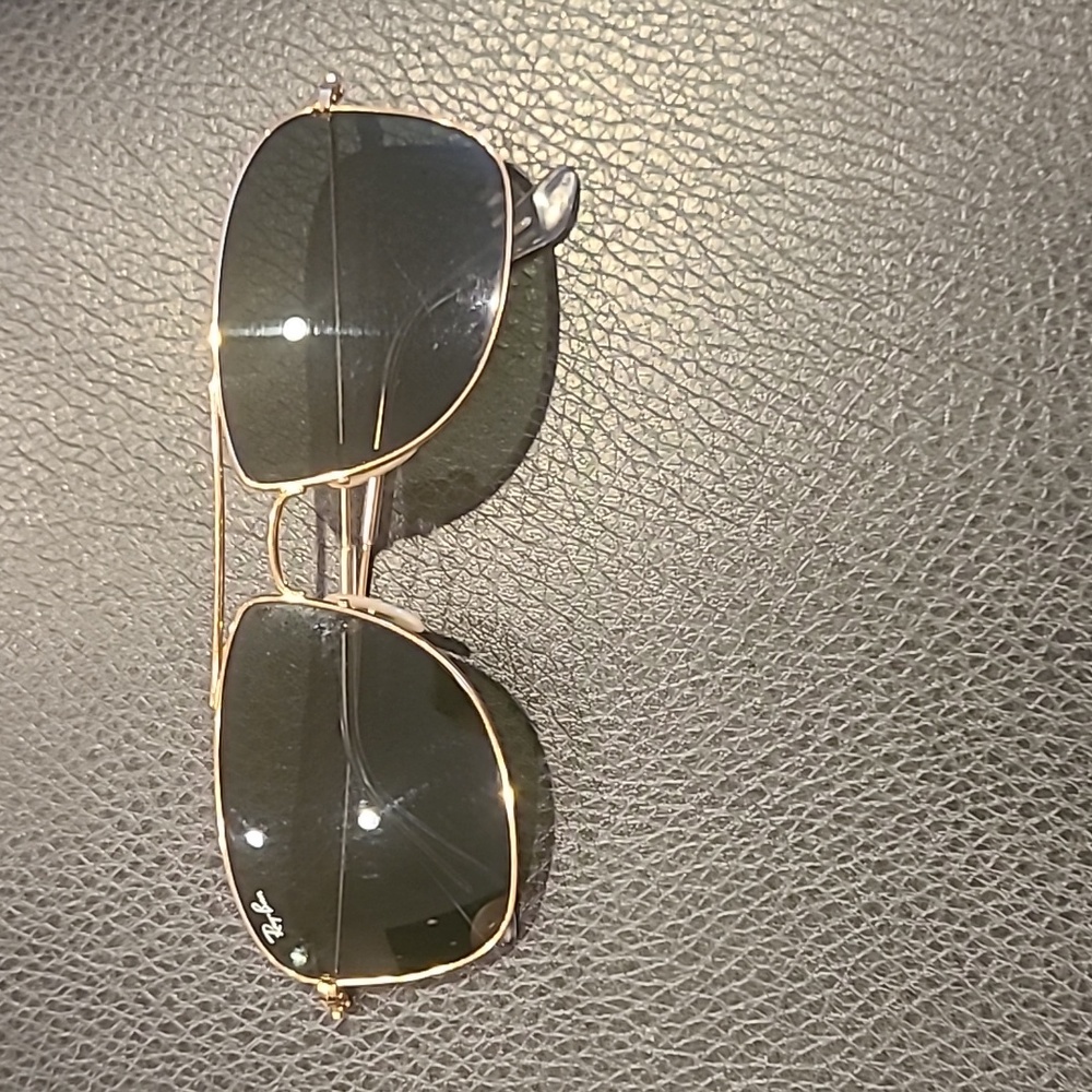 Ray-Ban aviator sunglasses dark lense